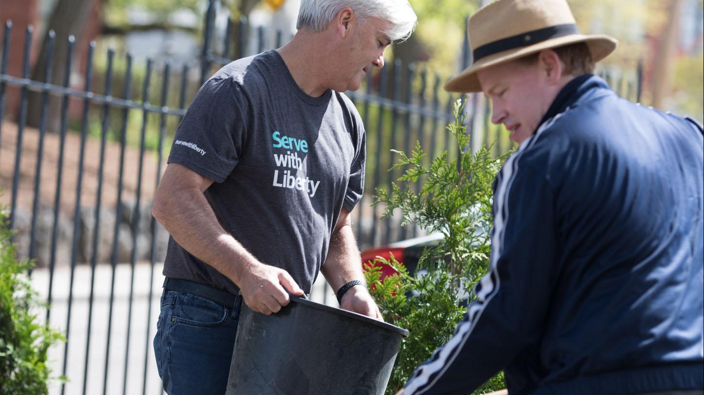 Image of Liberty Mutual CEO volunteering