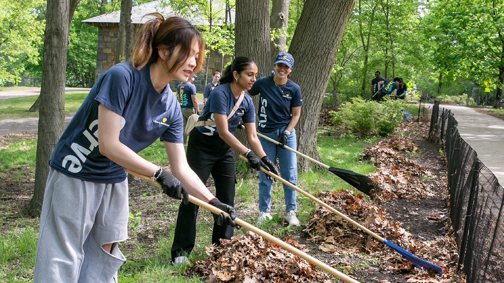 (slide 1 of 5) Group photo of LM Employees volunteering as part of Serve with Liberty. 